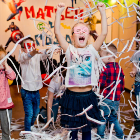 russia-moscow-november-20-2016-children-s-paper-disco_73683-152